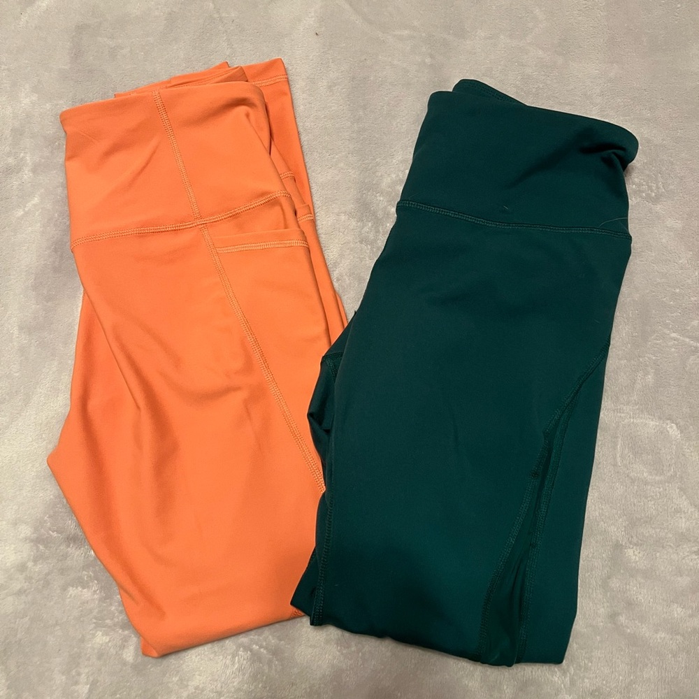 Women’s Old Navy Leggings (both)